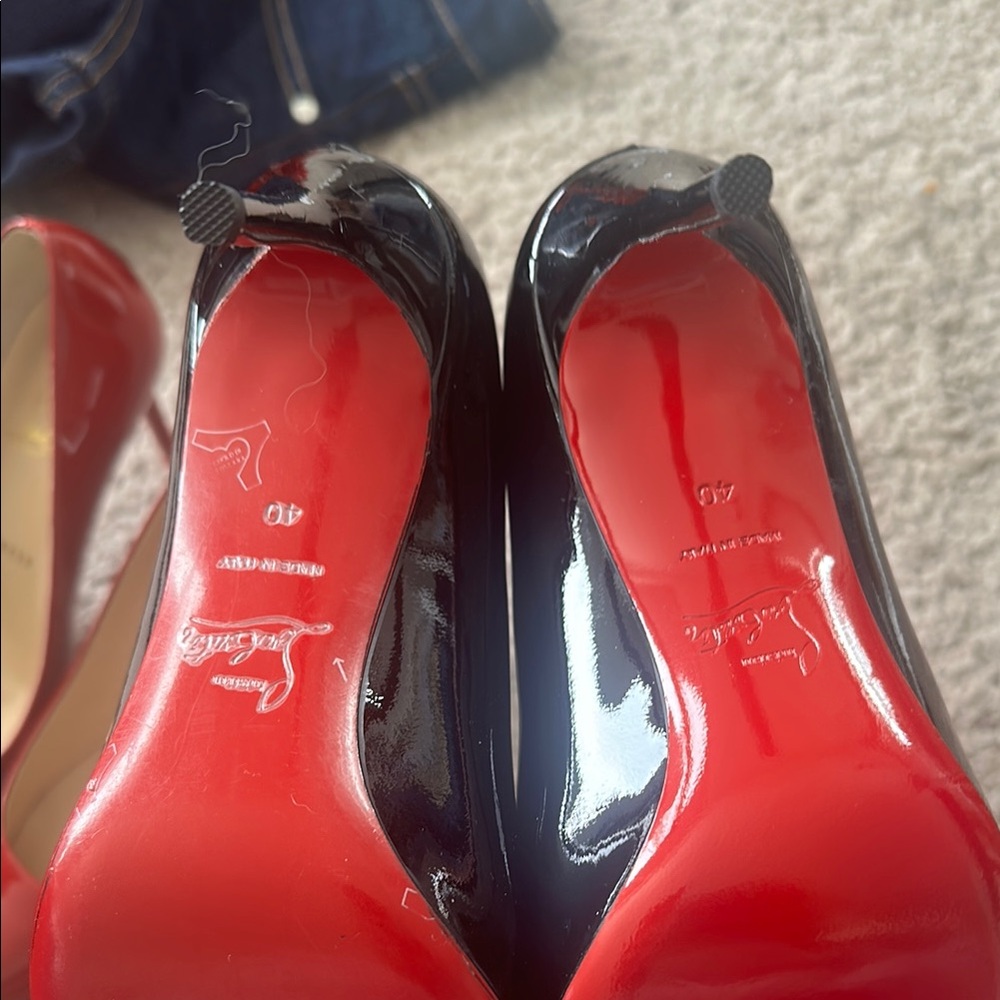 CL - Kate and Hot Chick Style - Women's Red and Black Pump Set - Picture 6 of 8